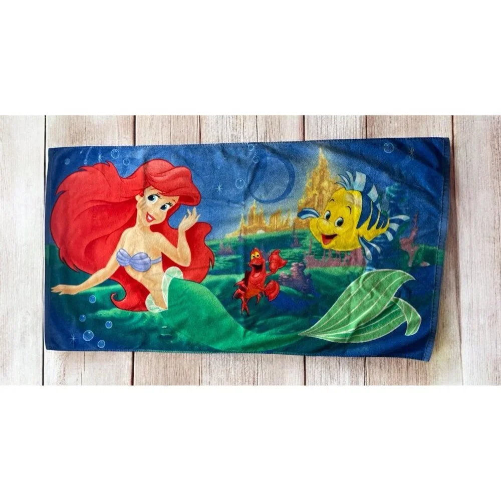 The Little Mermaid Ariel Disney Store Beach Towel Flounder Sebastian